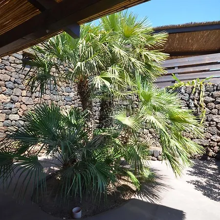 Villa Dammusi Di Gloria *